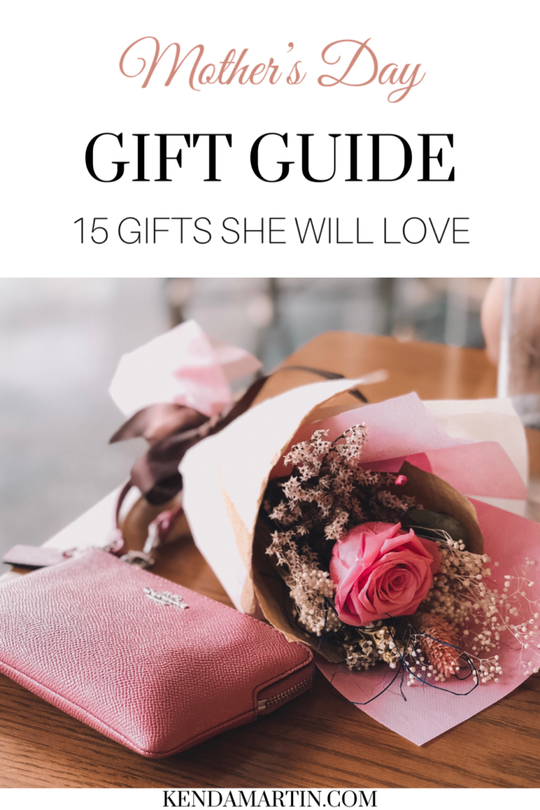 THE ULTIMATE HOLIDAY GIFT GUIDE FOR MOM: 15  GIFT IDEAS SHE WILL LOVE